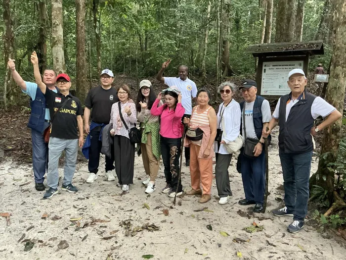 The EDDY TRAVEL group reunited during an outing