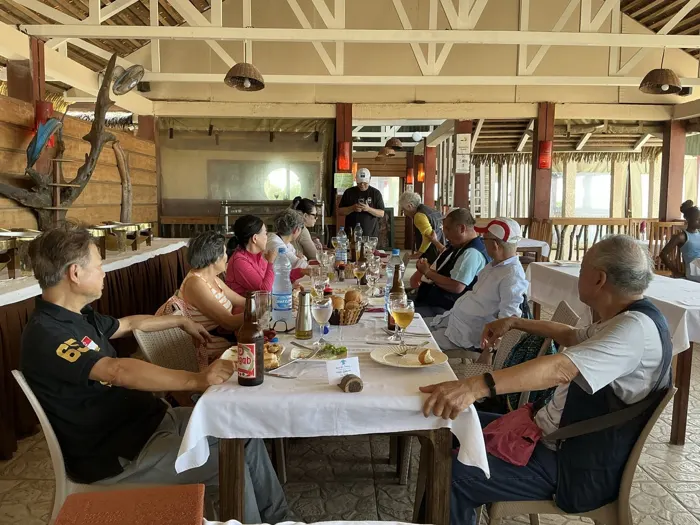 Un repas partagé pendant le séjour