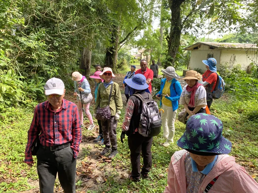 Viajeros durante su caminata